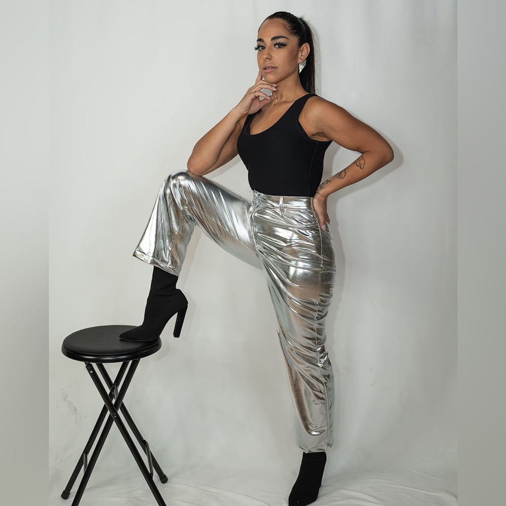 High Waisted Silver pant !